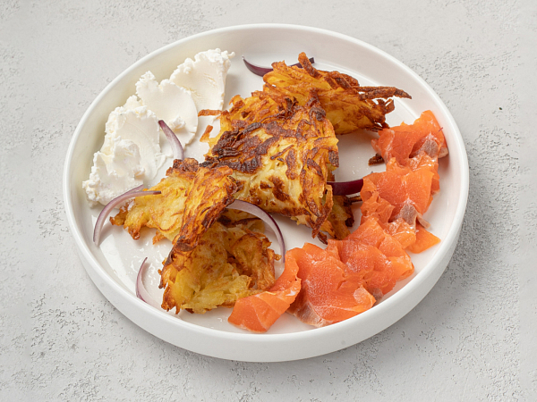 Драники с лососем